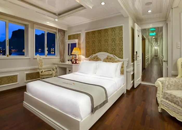 Signature Cruise 5* Hạ Long