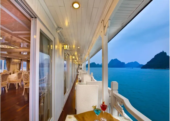 Signature Cruise 5* Hạ Long