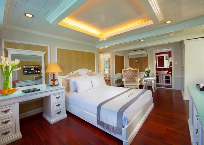 Signature Cruise Hạ Long