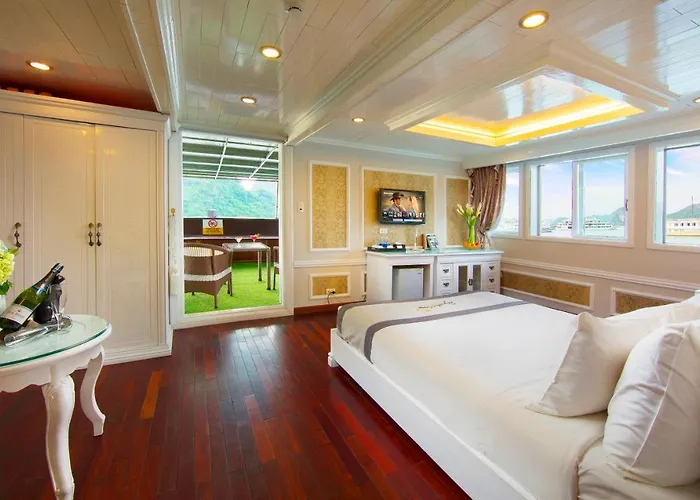 Signature Cruise Hạ Long